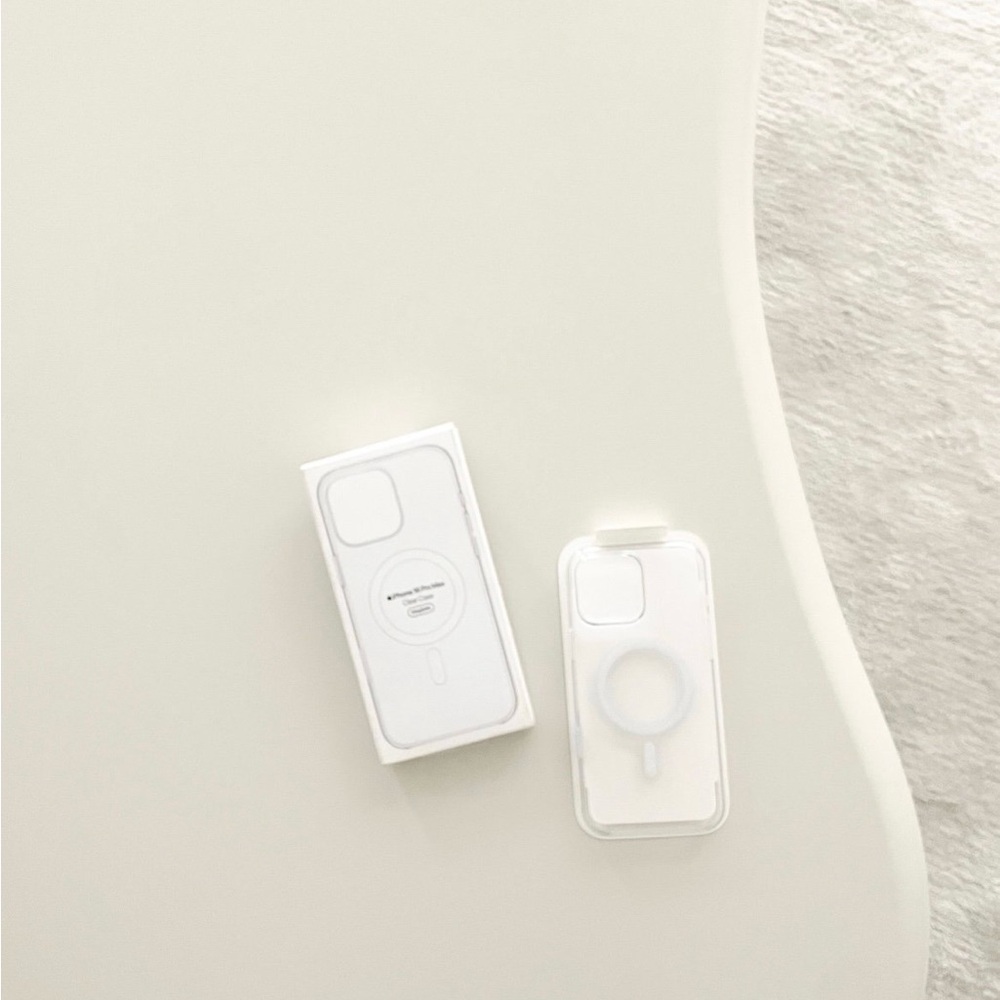 Apple iPhone 13 Clear Case MagSafe